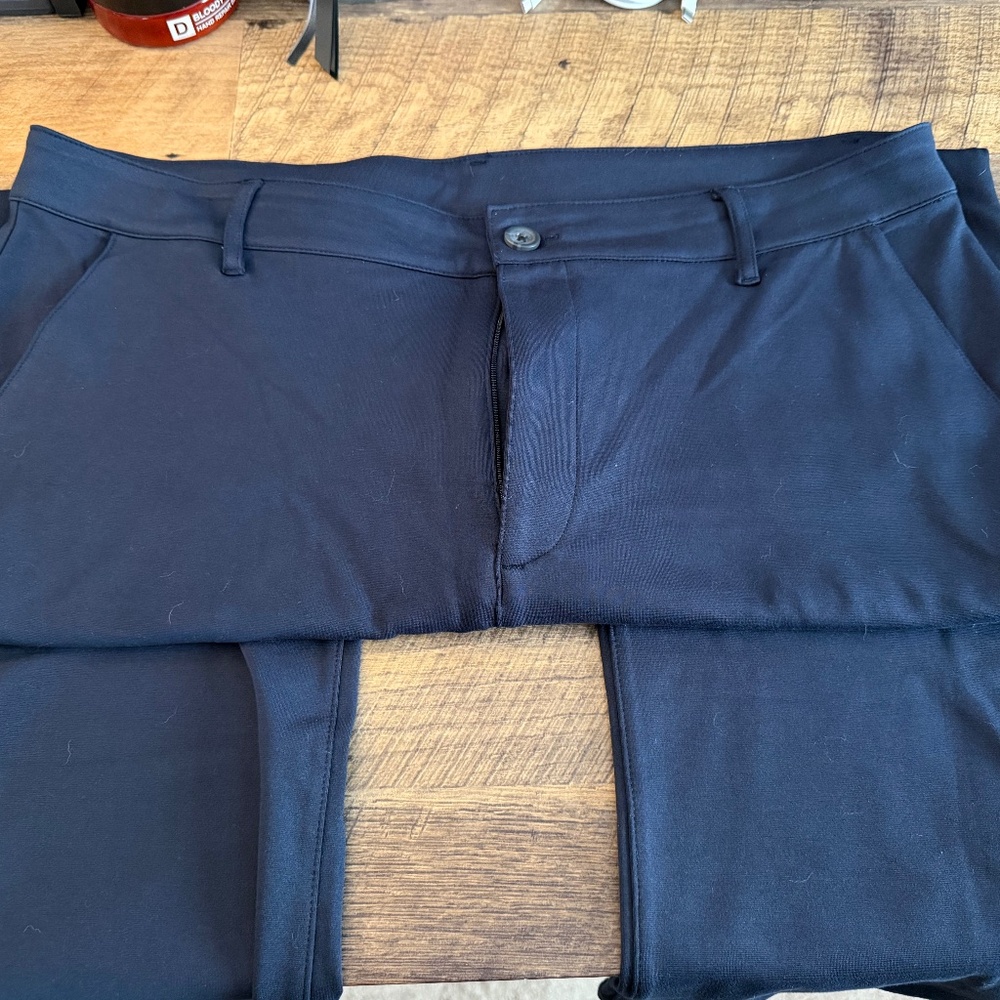 True Classic Comfort Fit Mens Chino pants - Navy Blue
